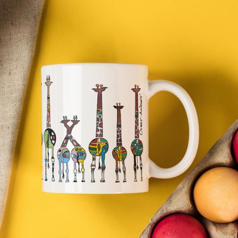 Lustige Tasse Giraffen im Crazy-Animals Design der Künstlerin Sabine Leipold. Tiere auf eine ganz besondere Art darzustellen, witzig, frech und bestimmt, um für gute Laune am Frühstückstisch zu sorgen ist die Intension.