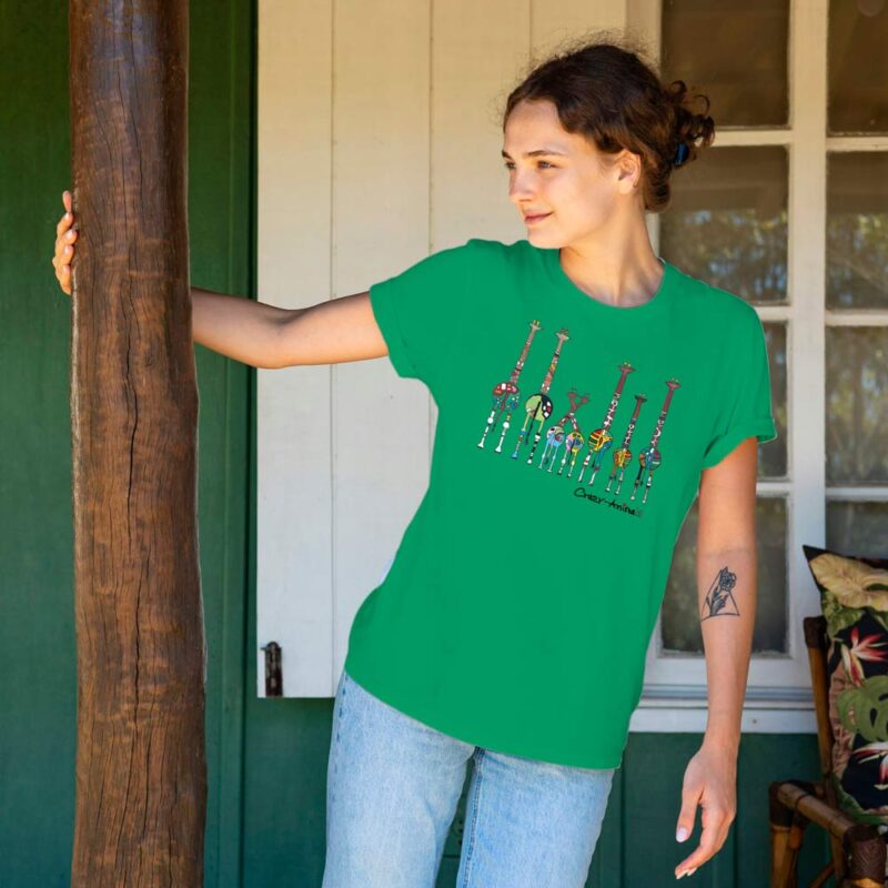Lustiges Damen T-Shirt in grün, Giraffen im Crazy-Animal Design