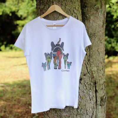Lustiges T-Shirt von den Crazy-Animals, Motiv Giraffen, vorm Baum, vorm Baum